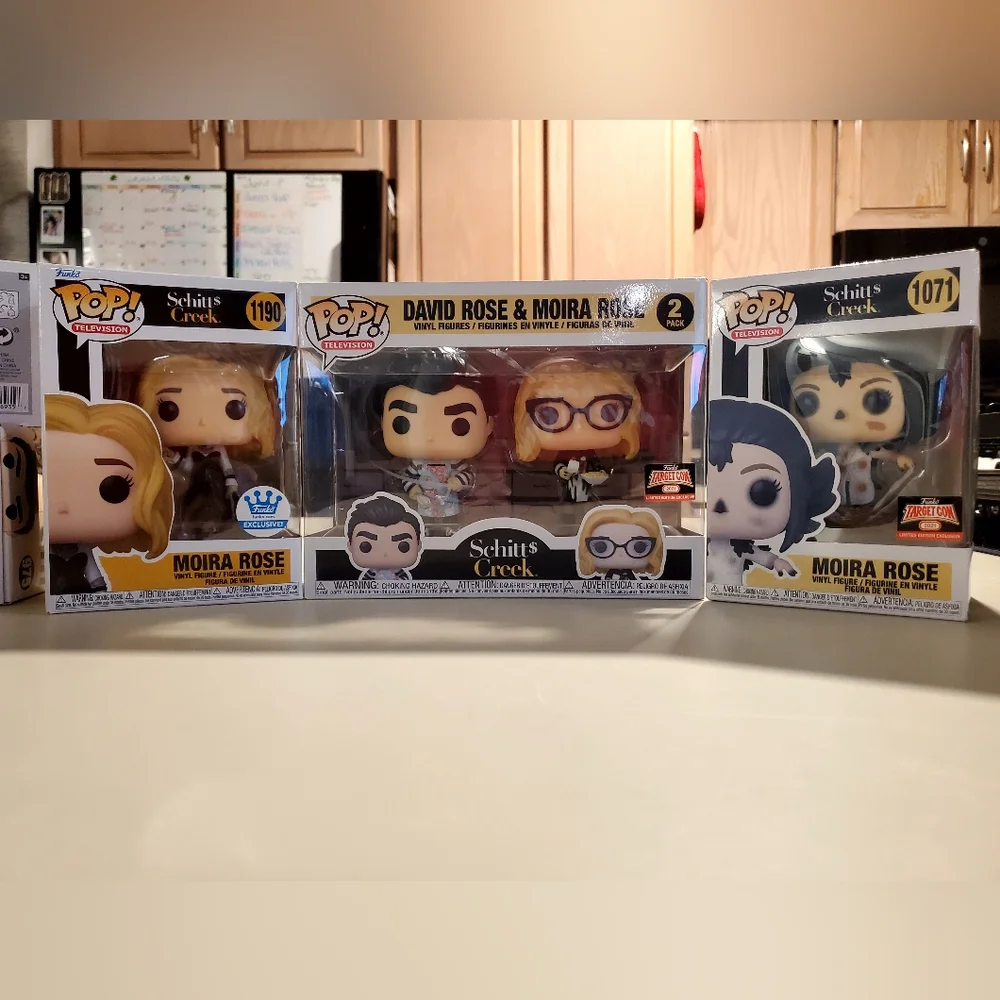 BRAND NEW IN BOXES!!! 8 FUNKO POPS & BOOK!!! FABULOUS SCHITT'$ CREEK BUNDLE!!! - Picture 6 of 13